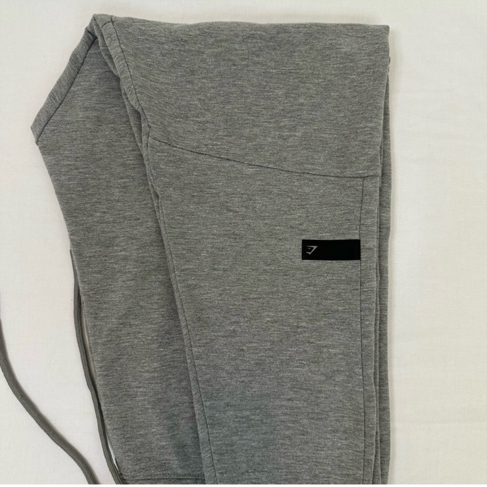 (IN SEARCH) gray or black (SIZE L)